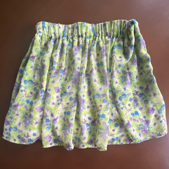 ☎️ Zara Side Ruffle Floral Mini Skirt with Pockets, lined flowy flowers billow - Picture 3 of 11